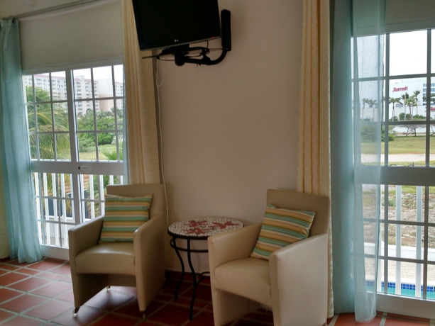 Imagen de la habitación del Hotel Karibu Aruba Boutique. Foto 12