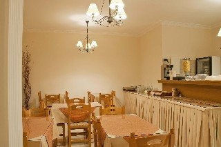 Imagen de los exteriores del Hotel Karidis. Foto 6