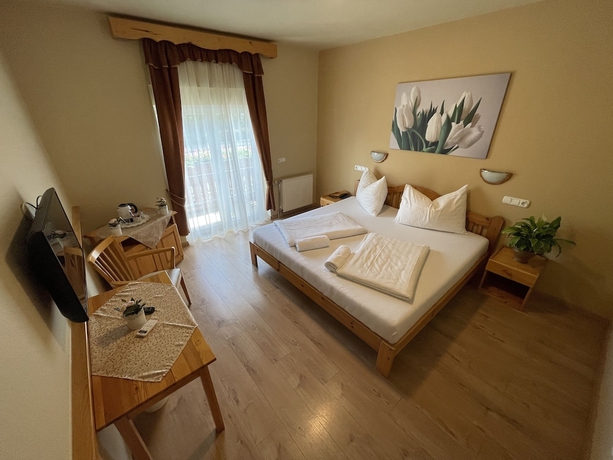 Imagen de la habitación del Hotel Karin, Budapest. Foto 7