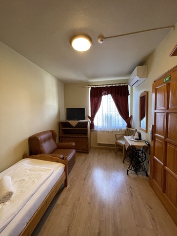 Imagen de la habitación del Hotel Karin, Budapest. Foto 12