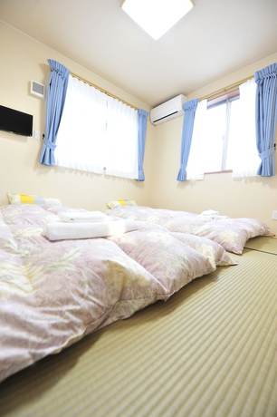 Imagen de la habitación del Hotel Karin Doo. Foto 8