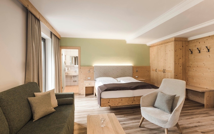 Imagen general del Hotel Karin, Tirol - Tirolo. Foto 1