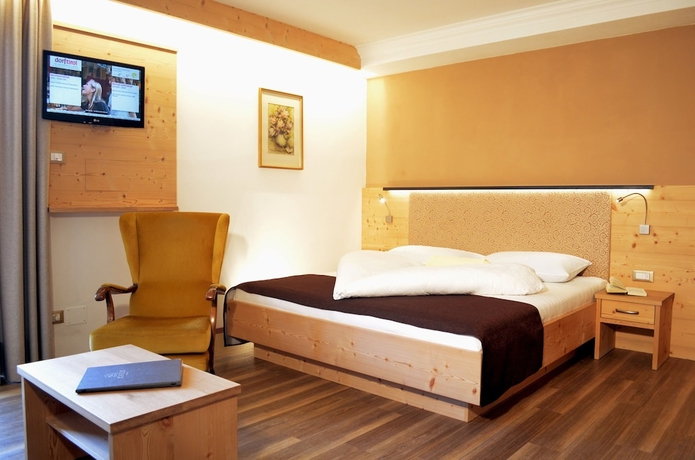 Imagen de la habitación del Hotel Karin, Tirol - Tirolo. Foto 8