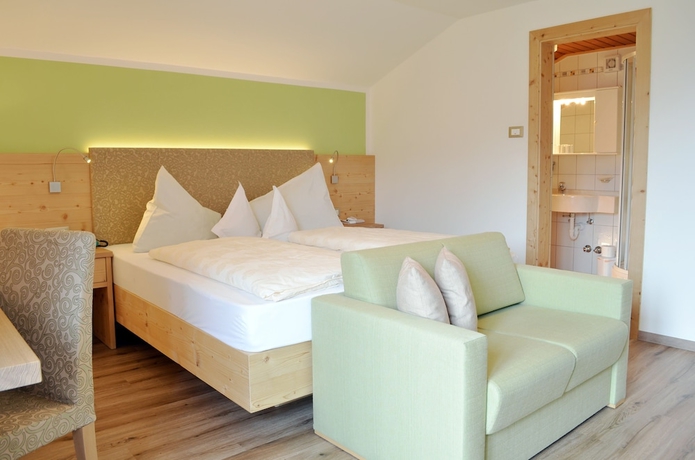Imagen de la habitación del Hotel Karin, Tirol - Tirolo. Foto 14