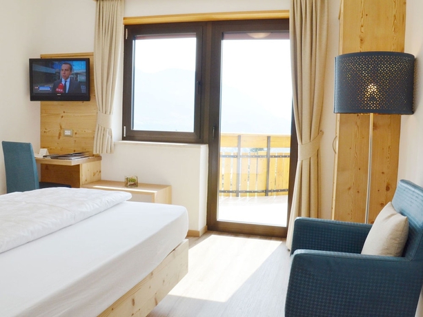Imagen de la habitación del Hotel Karin, Tirol - Tirolo. Foto 16