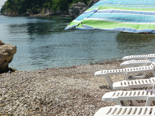 Imagen de los exteriores del Hotel Karina, Benitses. Foto 4