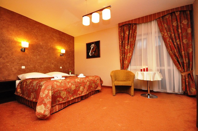 Imagen de la habitación del Hotel Karino Spa. Foto 2