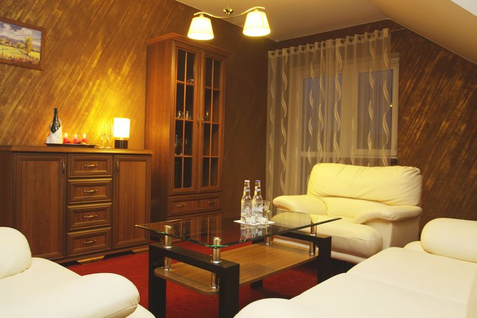 Imagen de la habitación del Hotel Karino Spa. Foto 4