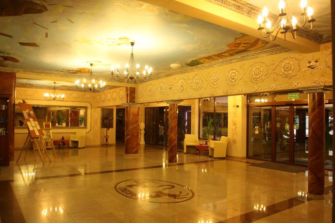 Imagen de los interiores del Hotel Karino Spa. Foto 18