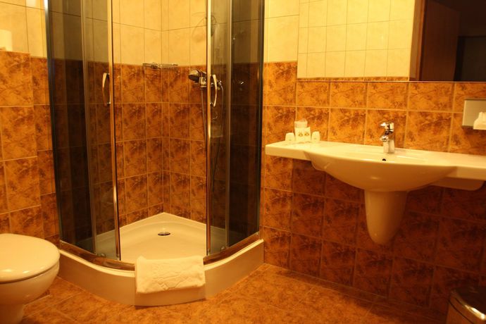 Imagen de la habitación del Hotel Karino Spa. Foto 7