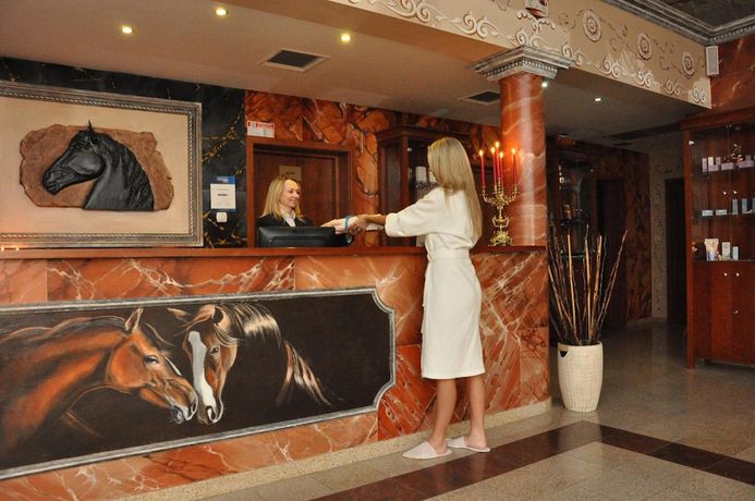 Imagen de los interiores del Hotel Karino Spa. Foto 19