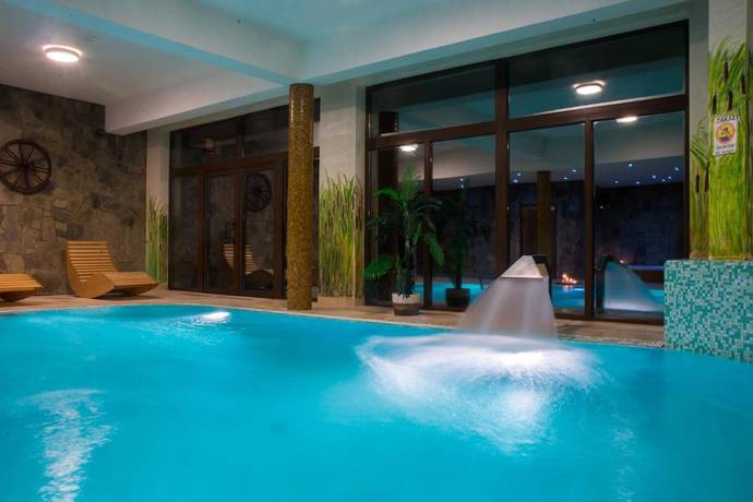 Imagen de la piscina del Hotel Karino Spa. Foto 20