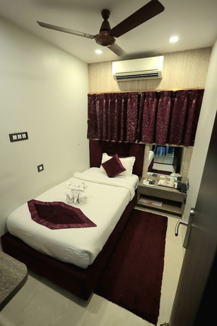 Imagen de la habitación del Hotel Karisma Premium. Foto 2