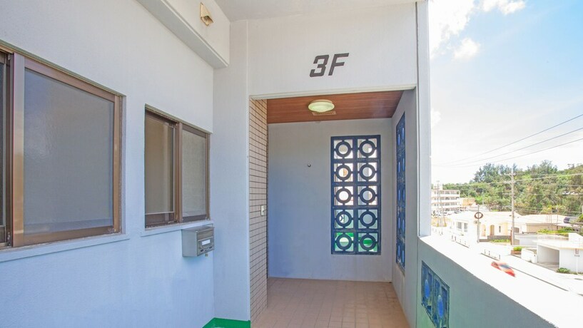 Imagen general del Hotel Kariyushi Condominium Resort Kin New Covenant. Foto 2