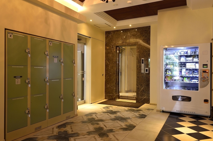 Imagen de los interiores del Hotel Kariyushi Lch. Izumizaki Kencho Mae. Foto 11