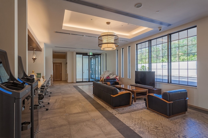 Imagen de los interiores del Hotel Kariyushi Lch Resort. Foto 15