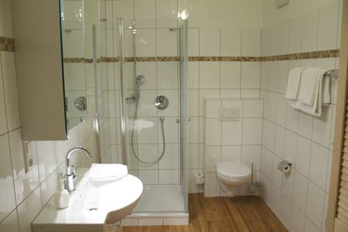 Imagen de la habitación del Hotel Karl M&uuml;ller. Foto 5