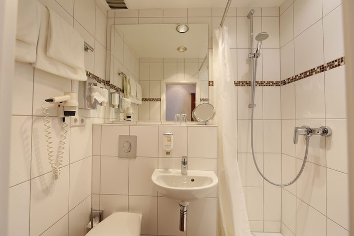 Imagen de la habitación del Hotel Karl Noss. Foto 12