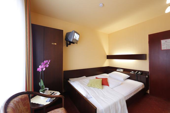 Imagen de la habitación del Hotel Karl Noss. Foto 18