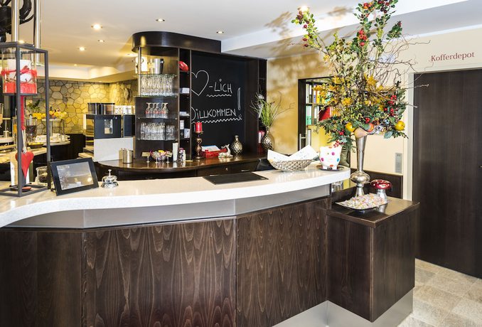 Imagen de los interiores del Hotel Karl-Wirt. Foto 11