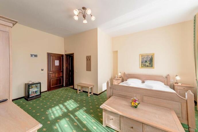 Imagen general del Hotel Karlhof. Foto 13