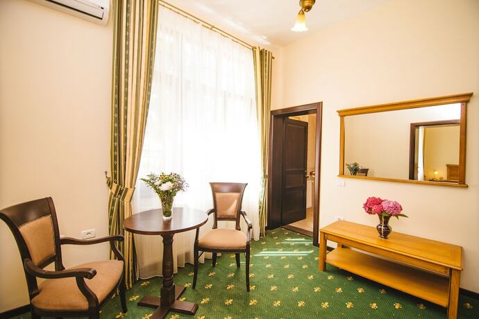 Imagen de la habitación del Hotel Karlhof. Foto 20