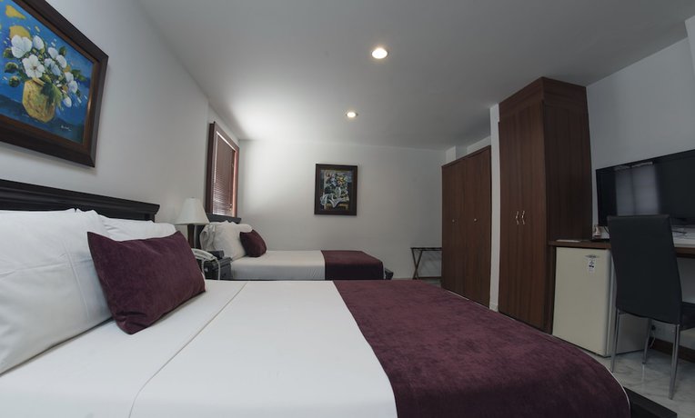 Imagen de la habitación del Hotel Karlo. Foto 17