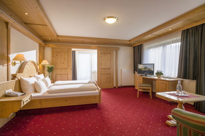 Imagen de la habitación del Hotel Karlwirt. Foto 13