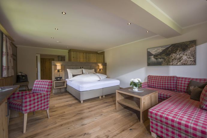 Imagen de la habitación del Hotel Karlwirt. Foto 14