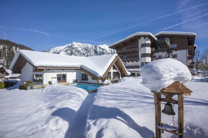 Imagen de los interiores del Hotel Karlwirt. Foto 20