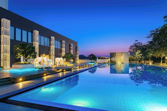 Imagen de la piscina del Hotel Karma Lakelands. Foto 10