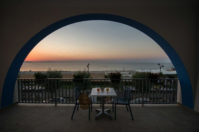 Imagen general del Hotel Karma Resort, Venetico. Foto 5