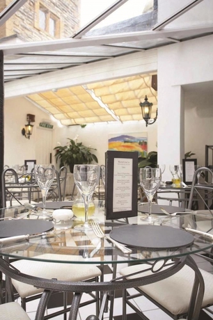 Imagen del bar/restaurante del Hotel Karma Salford Hall. Foto 7