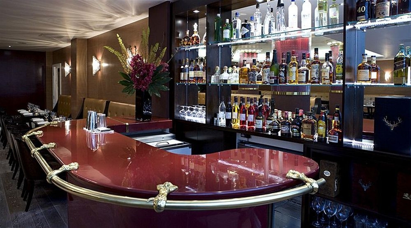 Imagen del bar/restaurante del Hotel Karma Sanctum Soho. Foto 5