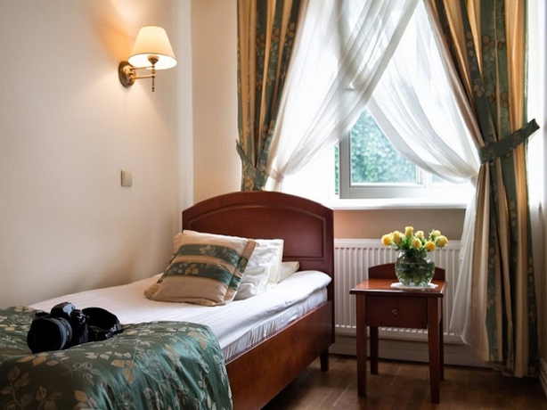 Imagen de la habitación del Hotel Karmel. Foto 14