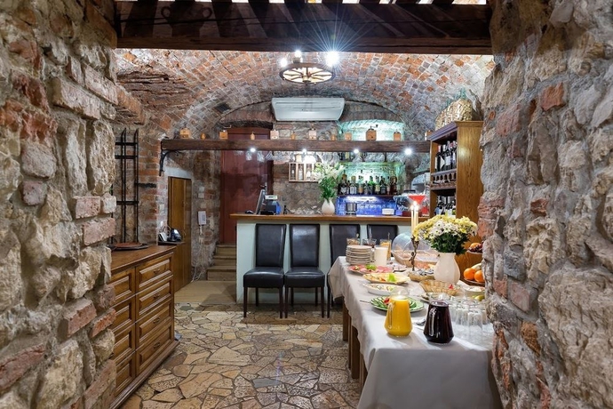 Imagen del bar/restaurante del Hotel Karmel. Foto 5