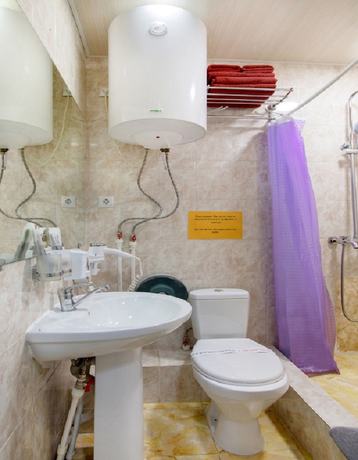 Imagen de la habitación del Hotel Karmen. Foto 11