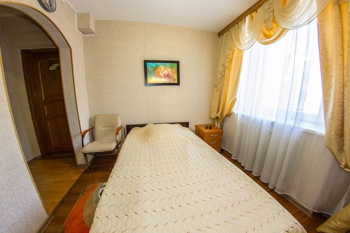 Imagen de la habitación del Hotel Karmen. Foto 18