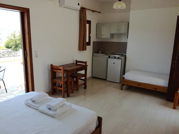 Imagen de la habitación del Hotel Karmi Studios and Apartments. Foto 16