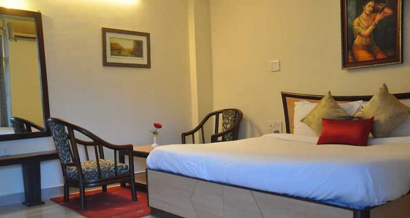 Imagen de la habitación del Hotel Karnavati. Foto 6