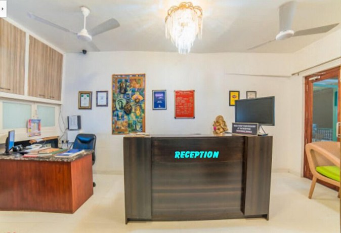 Imagen de los interiores del Hotel Karnavati. Foto 20