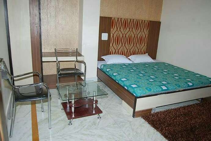 Imagen de la habitación del Hotel Karni Niwas. Foto 13