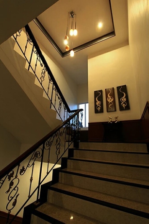 Imagen de los interiores del Hotel Karnmanee Place. Foto 15