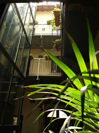 Imagen de los interiores del Hotel Karol. Foto 18