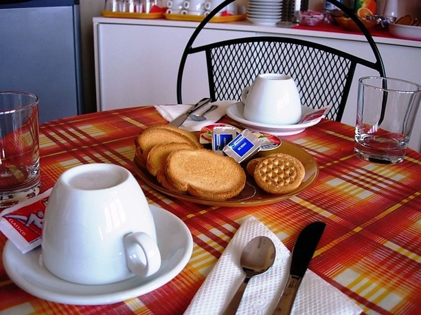 Imagen del bar/restaurante del Hotel Karolstay Guesthouse Roma. Foto 3