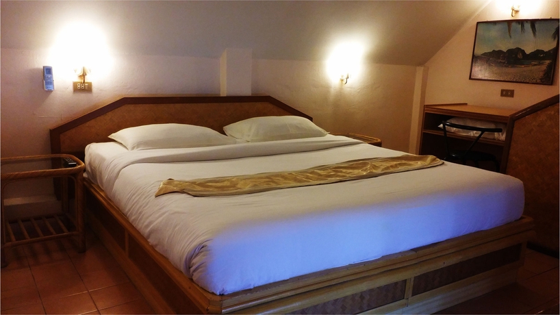 Imagen de la habitación del Hotel Karon Café Inn. Foto 8