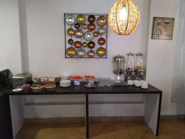 Imagen del bar/restaurante del Hotel Karon Premium. Foto 2
