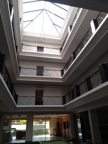 Imagen de los interiores del Hotel Karon Premium. Foto 17