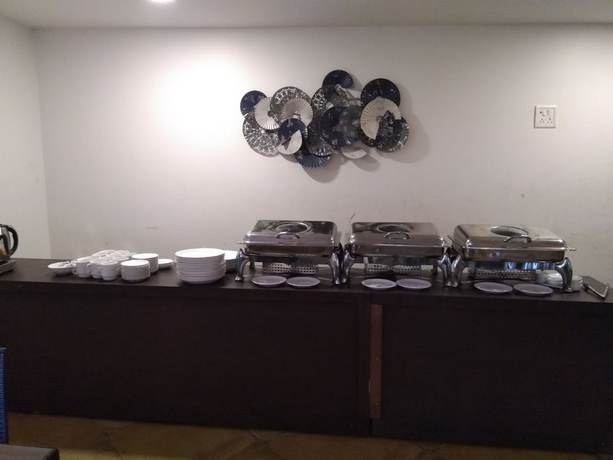 Imagen del bar/restaurante del Hotel Karon Premium. Foto 4