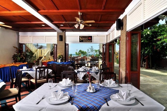 Imagen general del Hotel Karon Princess. Foto 12